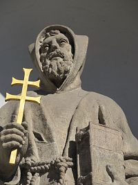 Praha (Nové Město) – pohnutý osud Františka z Assisi od sv. Josefa (socha sv. Františka Serafínského)