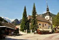 Kranjska Gora – kostel Nanebevzetí Panny Marie  (cerkev Device Marije Vnebovzete)