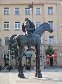 Brno a kuriózní i kontroverzní sochy v centru města (Penis, Exekutor a Žirafa)
