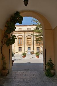 Cefalú – Biskupský palác a biskupský seminář  (Palazzo e Seminario Vescovile)