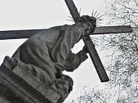 Bratislava – socha Krista nesoucího kříž u pomníku obětí 1. světové války