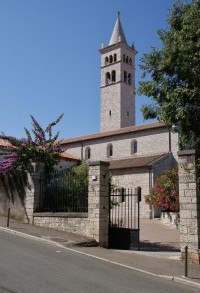 klášter s nejvyšší stavbou v Pule