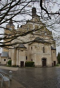 Frýdlant (v Čechách) - kostel Nalezení sv. Kříže