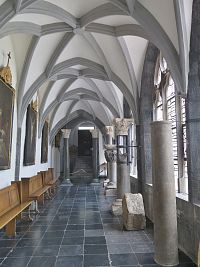 část klášterní křížové chodby je součástí výstavních prostor