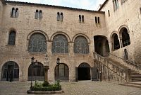 Barcelona – Biskupský palác  (Palacio Episcopal, Palau del Bisbe)
