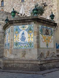 Barcelona – fontána sv. Anny  (Fuente / Font de Santa Anna)