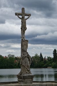 Jindřichův Hradec – sochy na Vajgarském mostě