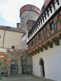 věž hradu Kotnov u Bechyňské brány