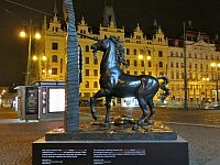 Praha (Staré Město) - Dalího Jednorožec na náměstí Republiky
