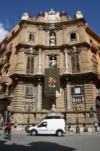 Palermo – náměstí Quattro Canti (Piazza Villena, Teatro del Sole)
