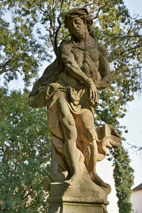 Chrudim – sochy Ecce Homo a Mater Dolorosa v Michalském parku