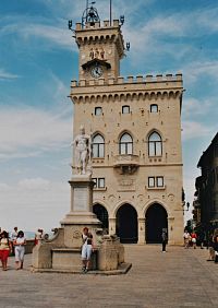 San Marino – Vládní palác  (Palazzo Pubblico)