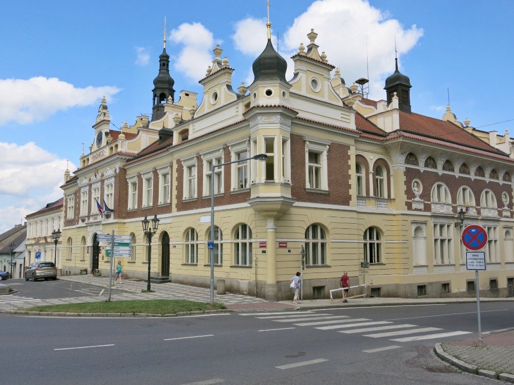 Hořovice – Radnice - Radnice | Turistika.cz