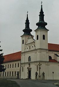 Valtice - konvent s kostelem sv. Augustina