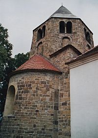 Řeznovice - kostel sv. Petra a Pavla