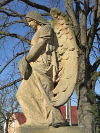Řídeč (u Šternberku) - socha Anděla