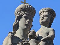 Lázy (Městečko Trnávka) - socha Neposkvrněné Panny Marie s dítětem