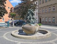 Žitava – Kašna trhovkyň  (Zittau – Marktfrauenbrunnen)