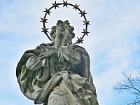 Komařice – socha Neposkvrněné Panny Marie (Immaculata)