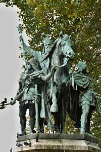 Paříž - jezdecká socha Karla Velikého  (Paris -  Charlemagne et ses Leudes)