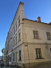 Šumperk – Kunzův dům  (měšťanský dům s falešným patrem)