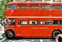 Londýn – historický dvoupatrový autobus linky č. 15  (London – AEC Doubledecker Routemaster RM)