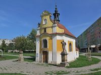 Olomouc (Nové Sady) - kaple Neposkvrněného početí Panny Marie, barokní perlička mezi paneláky