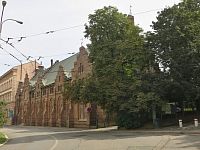 uliční fasáda