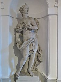 sochařská výzdoba