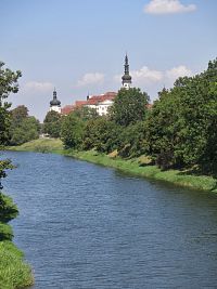 dominanta nad řekou