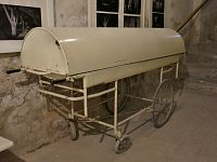 část nemocničně-funerální