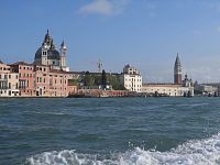 ranní plavba kolem Benátek