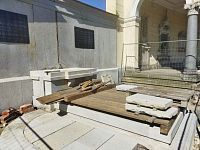 hrobka Oberleithnerů v době rekonstrukce