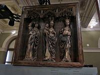 oltářní skříň s Archandělem Michaelem, Pannou Marií a sv. Dorotou