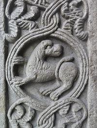 detail výzdoby severního portálu