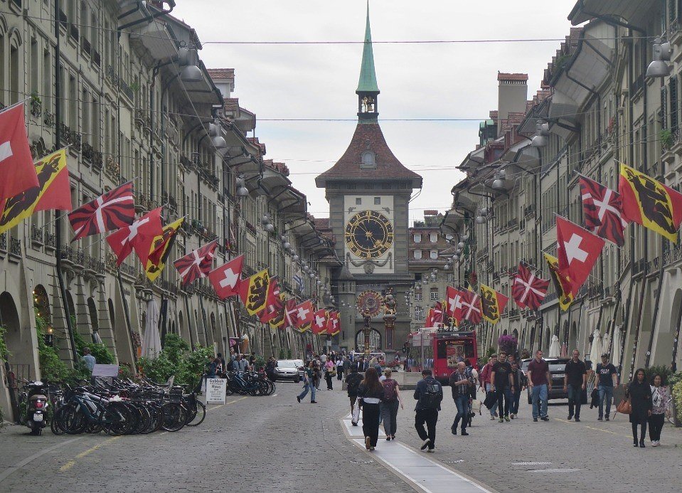 Bern – hodinová věž s orlojem  (Zytglogge, Zeitglockenturm)