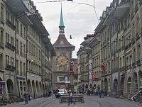 západní část věže