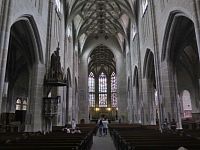 chrámový interiér