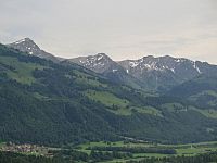 okolí městečka je hornaté