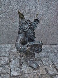 Wroclaw (Vratislav) – trpaslík Solidarista – Radista  (Krasnal Radiowiec Solidarności Walczącej)