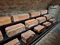 terakotová ostění