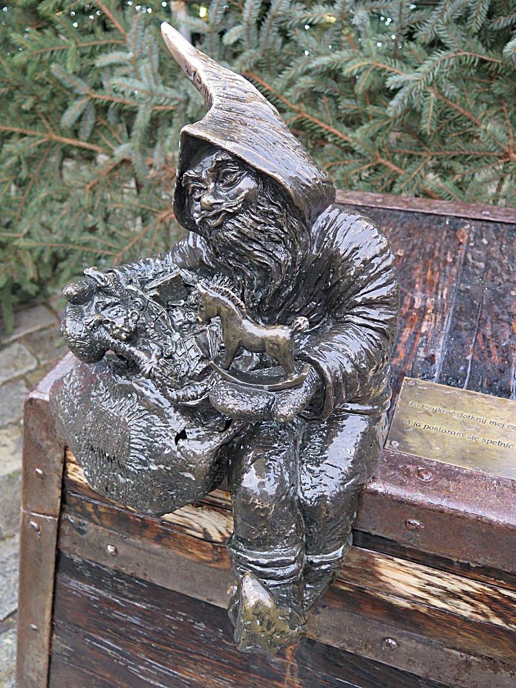 Wroclaw (Vratislav) – trpaslík Dárce  (Krasnal Presentuś)