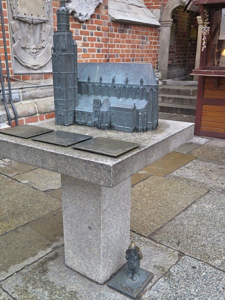 Wroclaw (Vratislav) – trpaslík Veterán  (Krasnal Weteran)