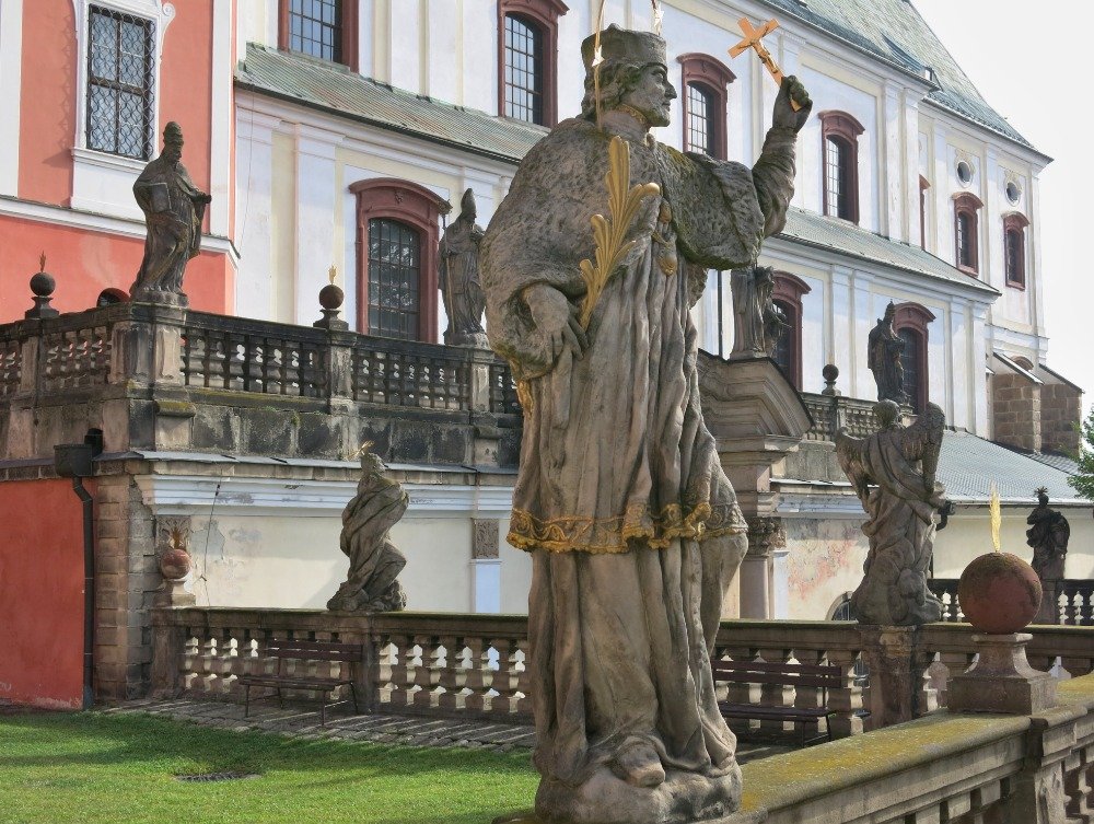 Broumov – klášterní galerie barokních soch