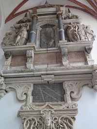 Vratislav – Kaple zlatníků jako lapidárium renesančních náhrobků  (Wroclaw - Kaplica Złotników)