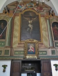 zadní strana oltáře