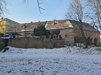 pohled z parku pod letním kinem