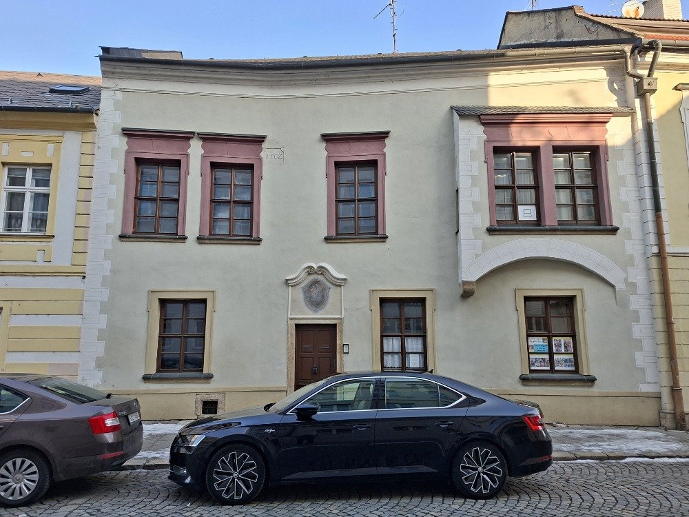 Olomouc - měšťanský dům s arkýřem v Mariánské