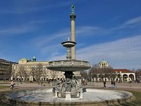 Stuttgart – Zámecké náměstí  (Schlossplatz)