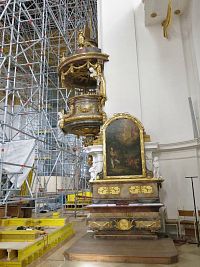 klášterní kostel v rekonstrukci